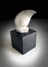 Load image into Gallery viewer, Marble Plinths