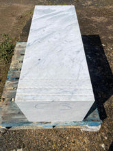 Load image into Gallery viewer, Carrara Marble