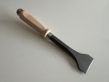 Load image into Gallery viewer, Wooden Handled Fire-Sharp Chisels
